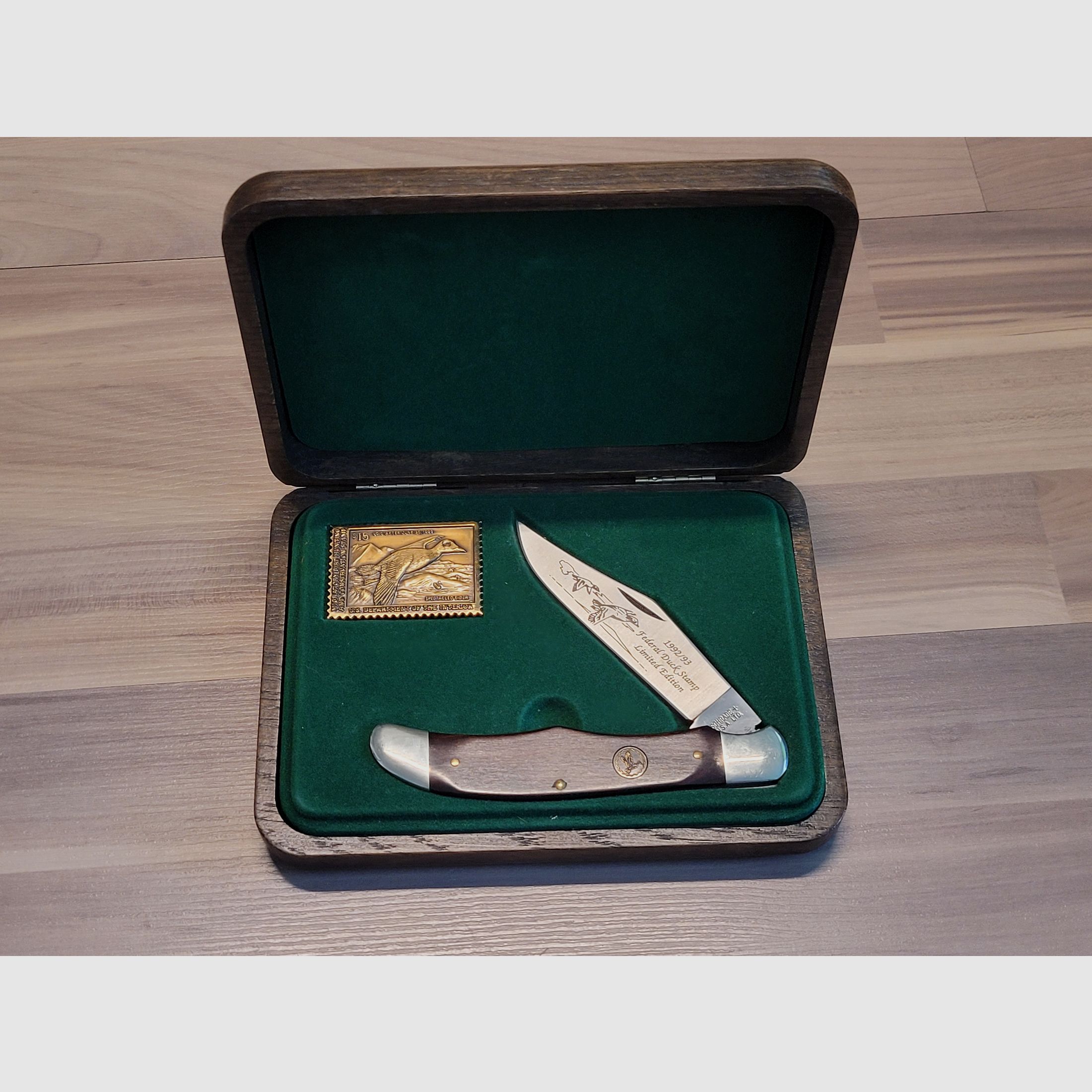 Schrade Cutlery Ducks Stamp Commemorative Knife, Limited Edition 1992-1993, Messer in Holzkiste