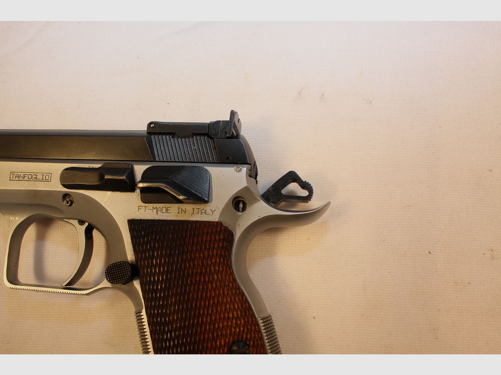 Pistolet 9mmLuger Tanfolio.