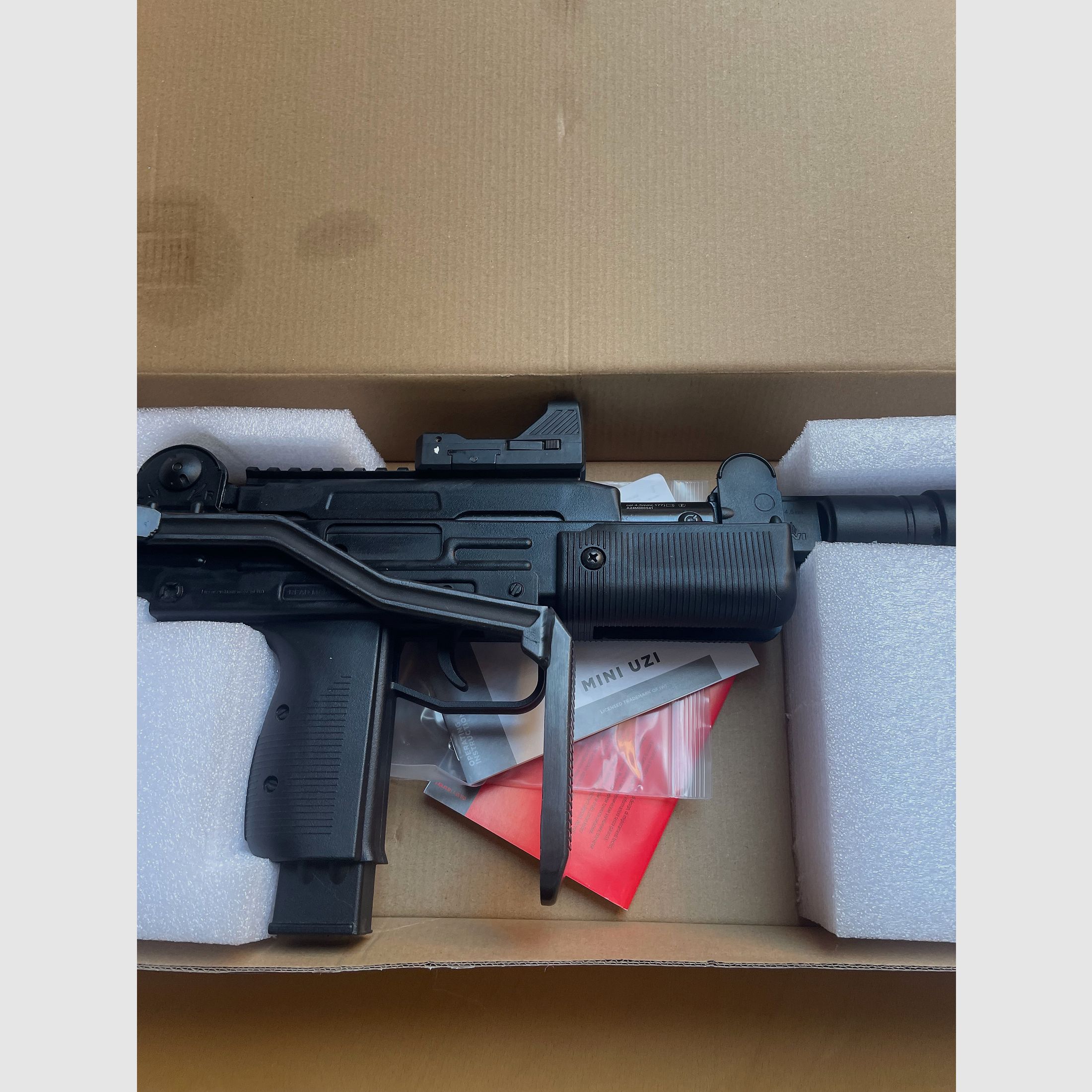 IWI Mini UZI - Federdruck Luftpistole / Maschinenpistole-Nachbildung (Kaliber 4,5 mm Diabolo)