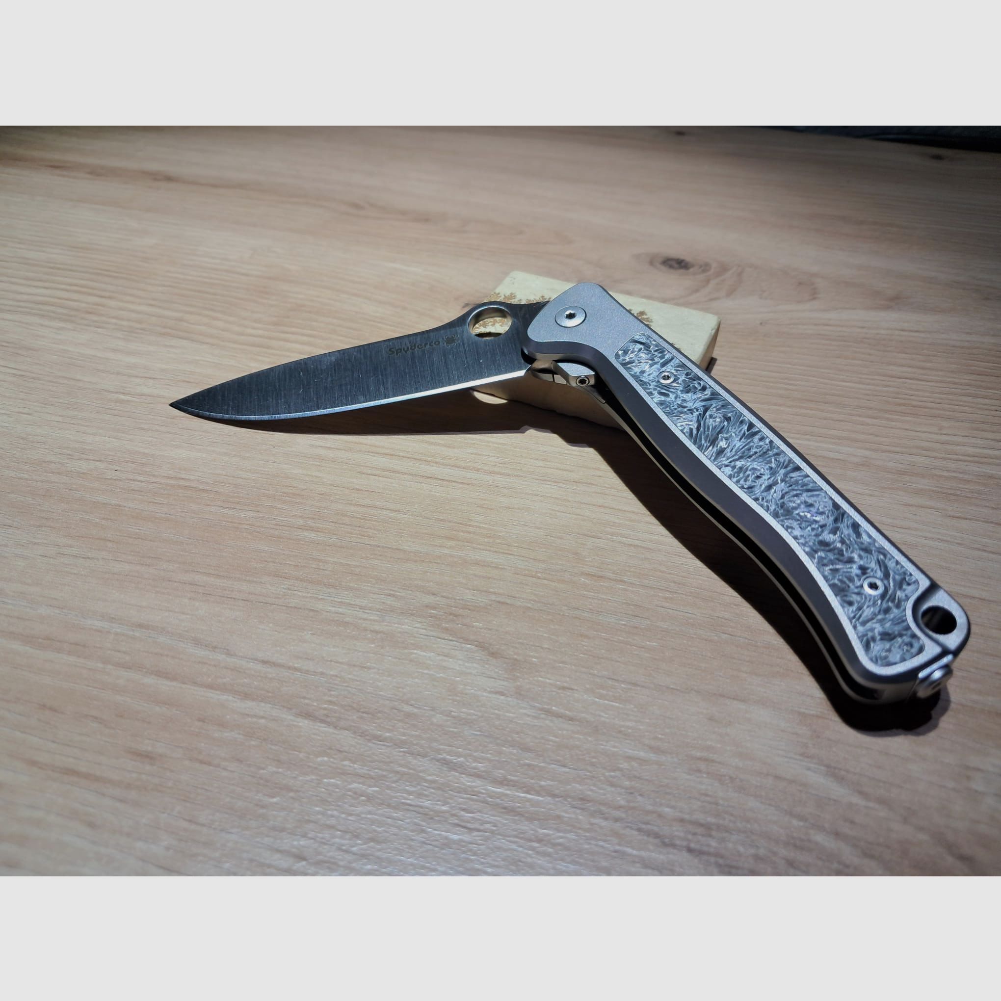 Spyderco Slym Titan. Lionsteel. Nóż. Nóż kieszonkowy