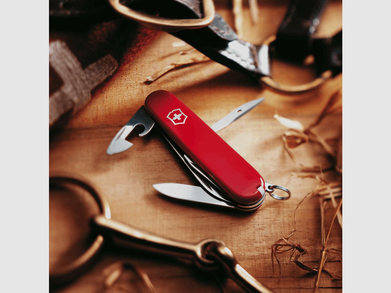 Scyzoryk szwajcarski Victorinox Spartan z 12 funkcjami czerwony