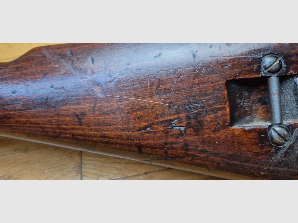 Reiterkarabiner 1891 oder Moschetto da Cavalleria Carcano – Kal. 6,5×52 original – Integrierte Klappbayonett ohne Druckknopf – Waffe angepasst an das Modell 1938 mit fester Visierung Typ Mod.1938 – Arsenal von Terni – Guter Lauf und Mechanik – BE+, Bild 24 von 30