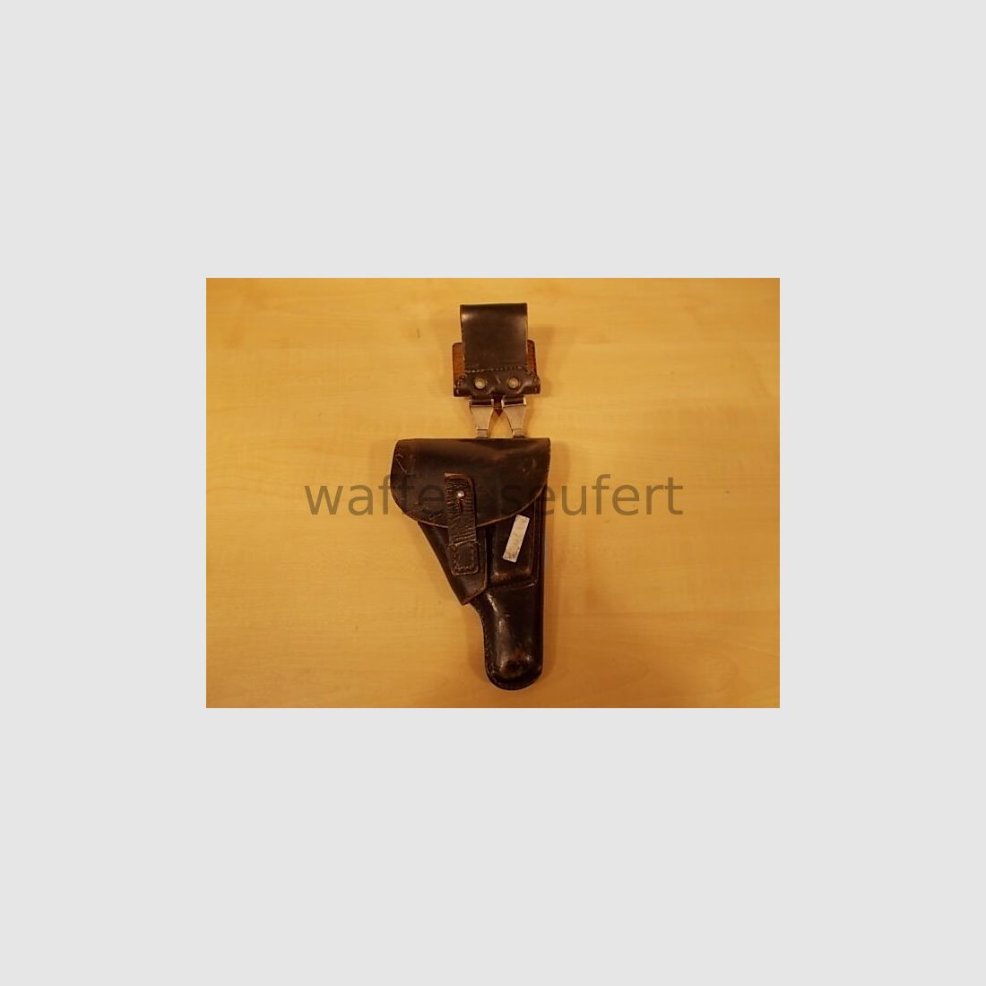 MAB D Franse pistool Duitse politietas