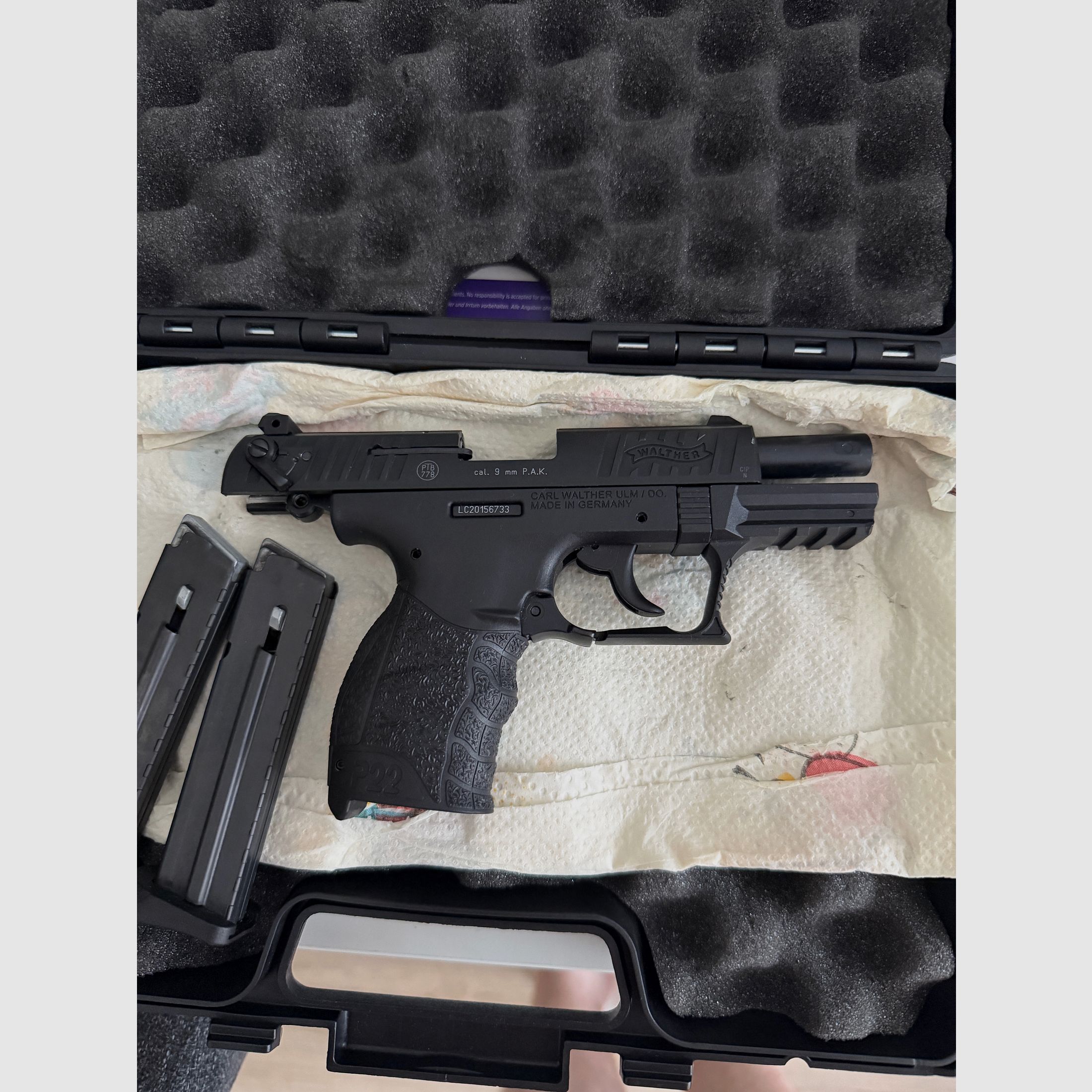 Walther p22q blank cartridge pistol met extra magazine