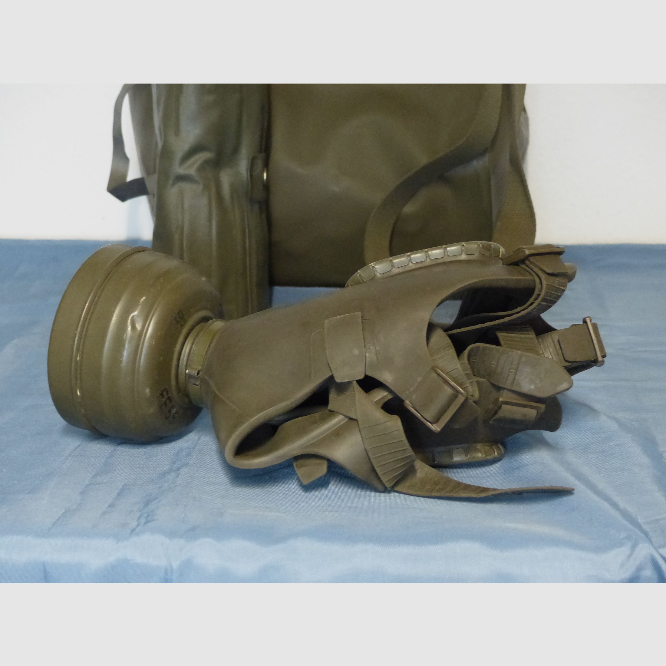 Équipement de protection ABC de la Bundeswehr, sac de transport, masque à gaz 2 filtres et accessoires BW années 70