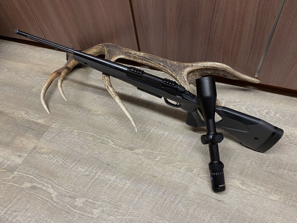 Sako S20, con Zeiss Conquest V4 3-12x56, senza guida