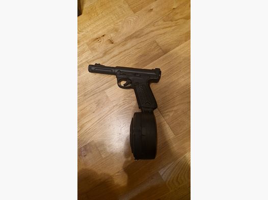AAP-01 pistole inkl. Trommelmagazin von Action Army