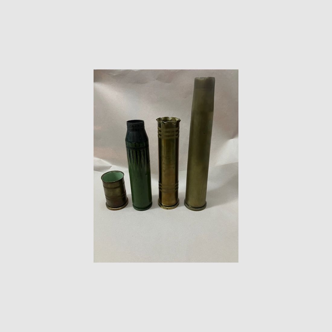 Konvolut Deko Panzerhülsen, Messinghülsen, Messingevase, Blumenvase 