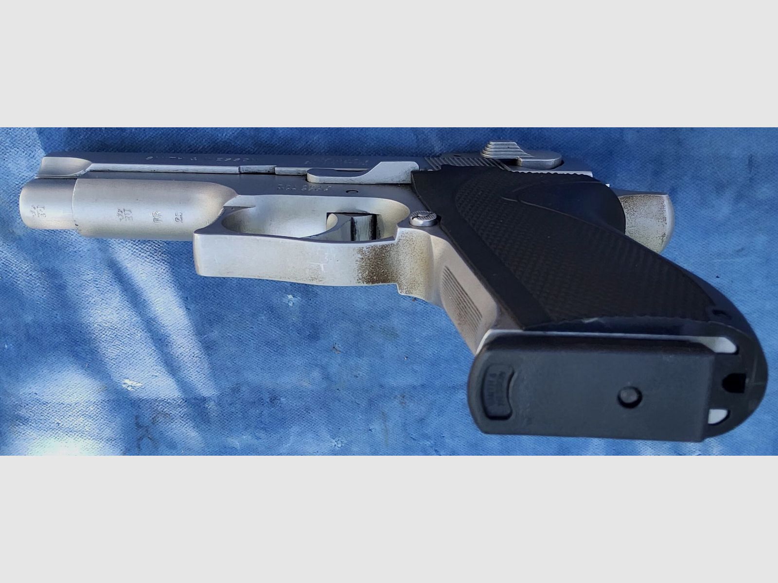 Smith & Wesson model 3906 (disattivato), immagine 6 di 9
