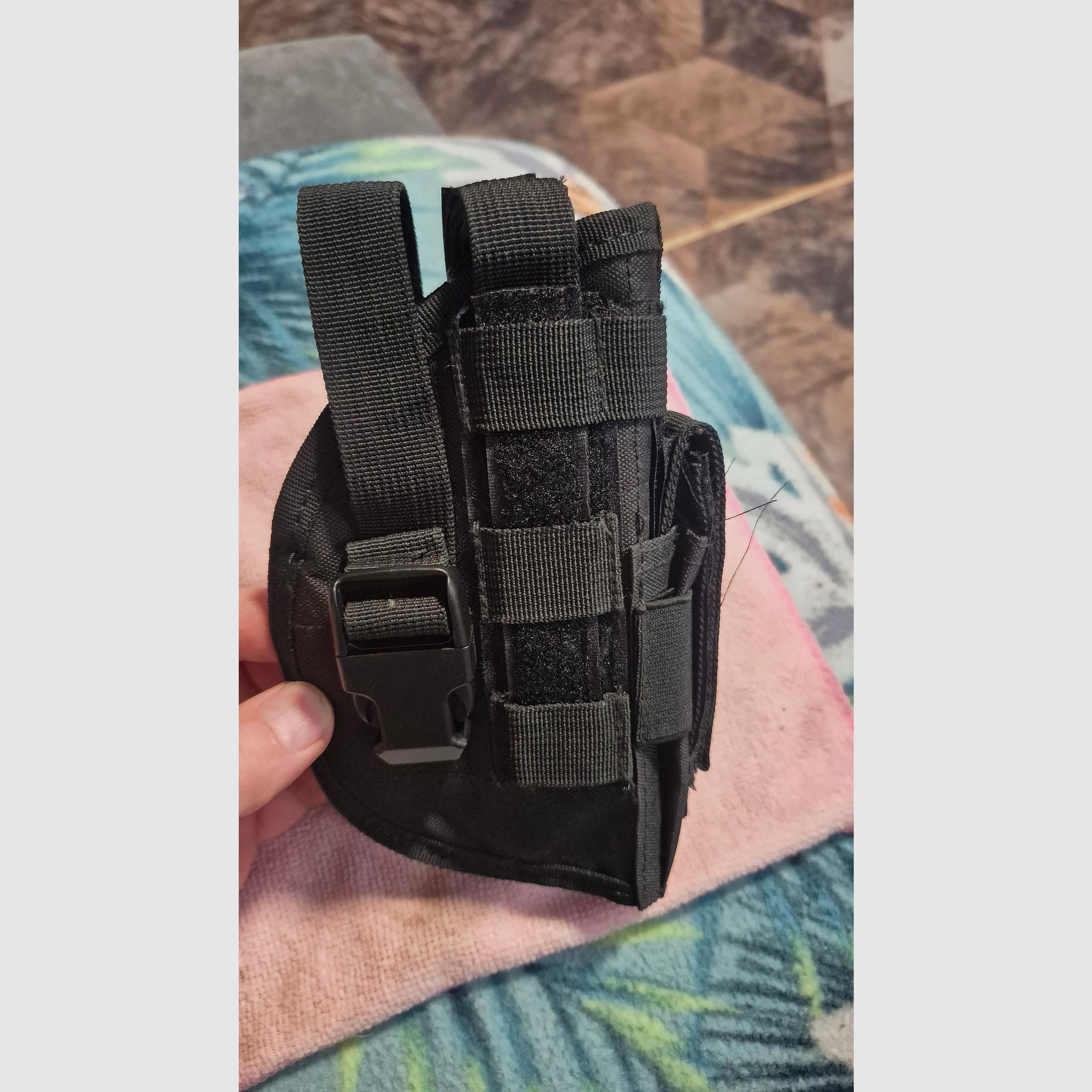 7 gobelets de tir 2 couteaux pliants 1 étui