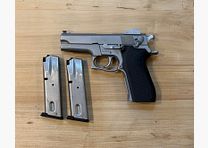Smith & Wesson Mod. 5906 Cal. 9mm Luger con cargador intercambiable