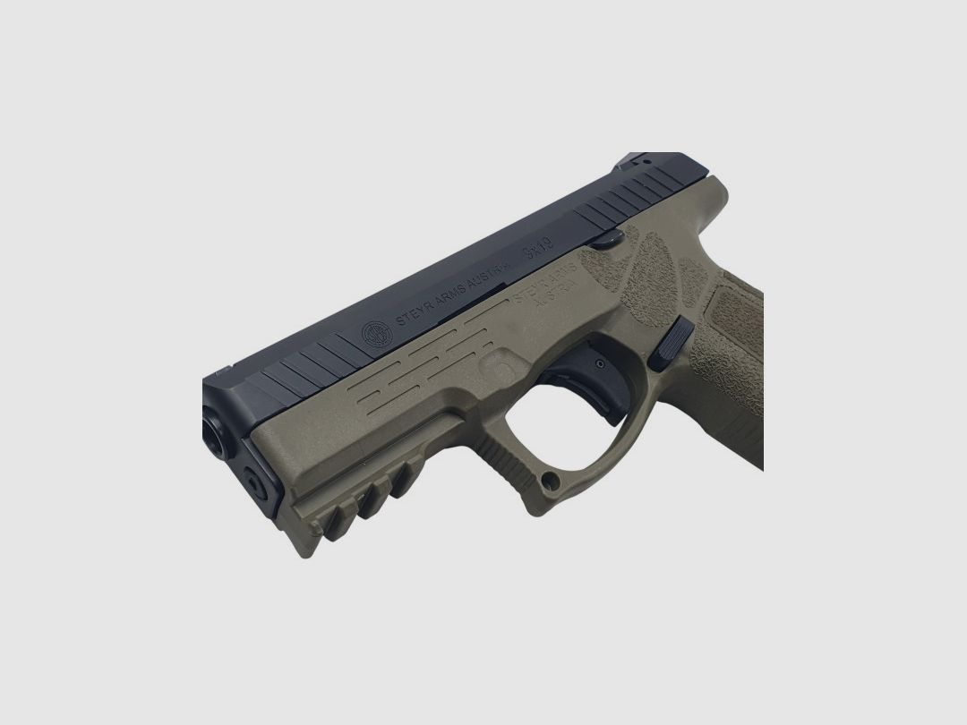 AANBOD STEYR - PISTOOL STEYR M9-A2 OLIVE TRAPEZIUMVISIERING KAL.9x19, afbeelding 4 van 8