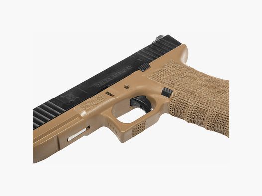 P04 GBB Airsoft Pistol con Grip Stippling in Tan | Delta Armory