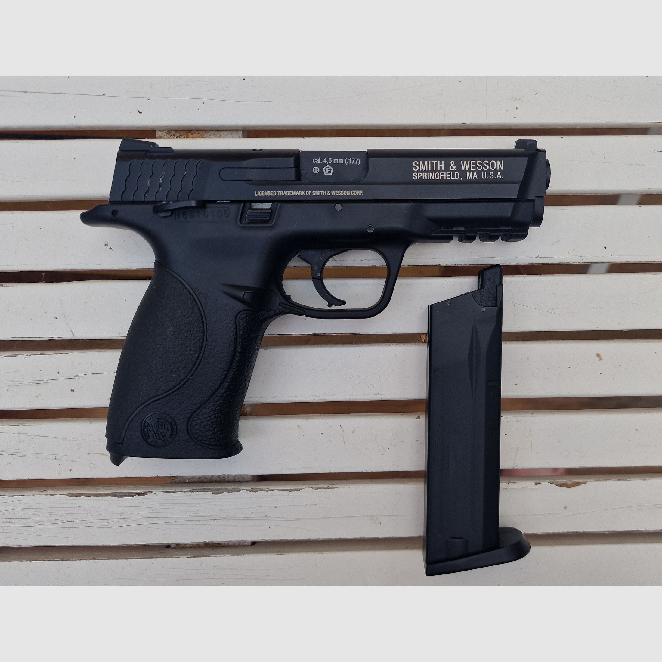 Smith & Wesson M&P40 4.5mm bb