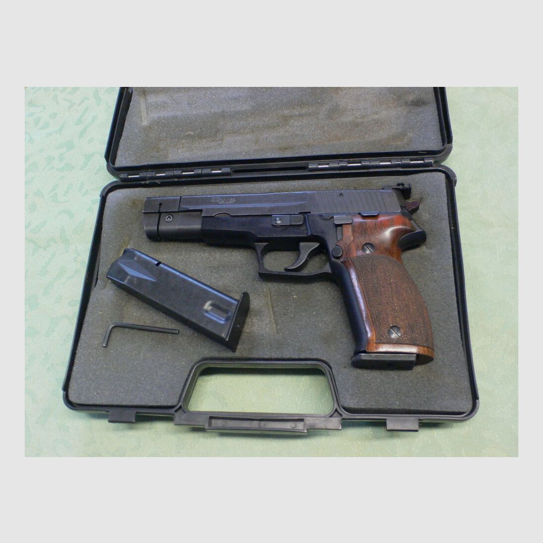 SIG-Sauer P226