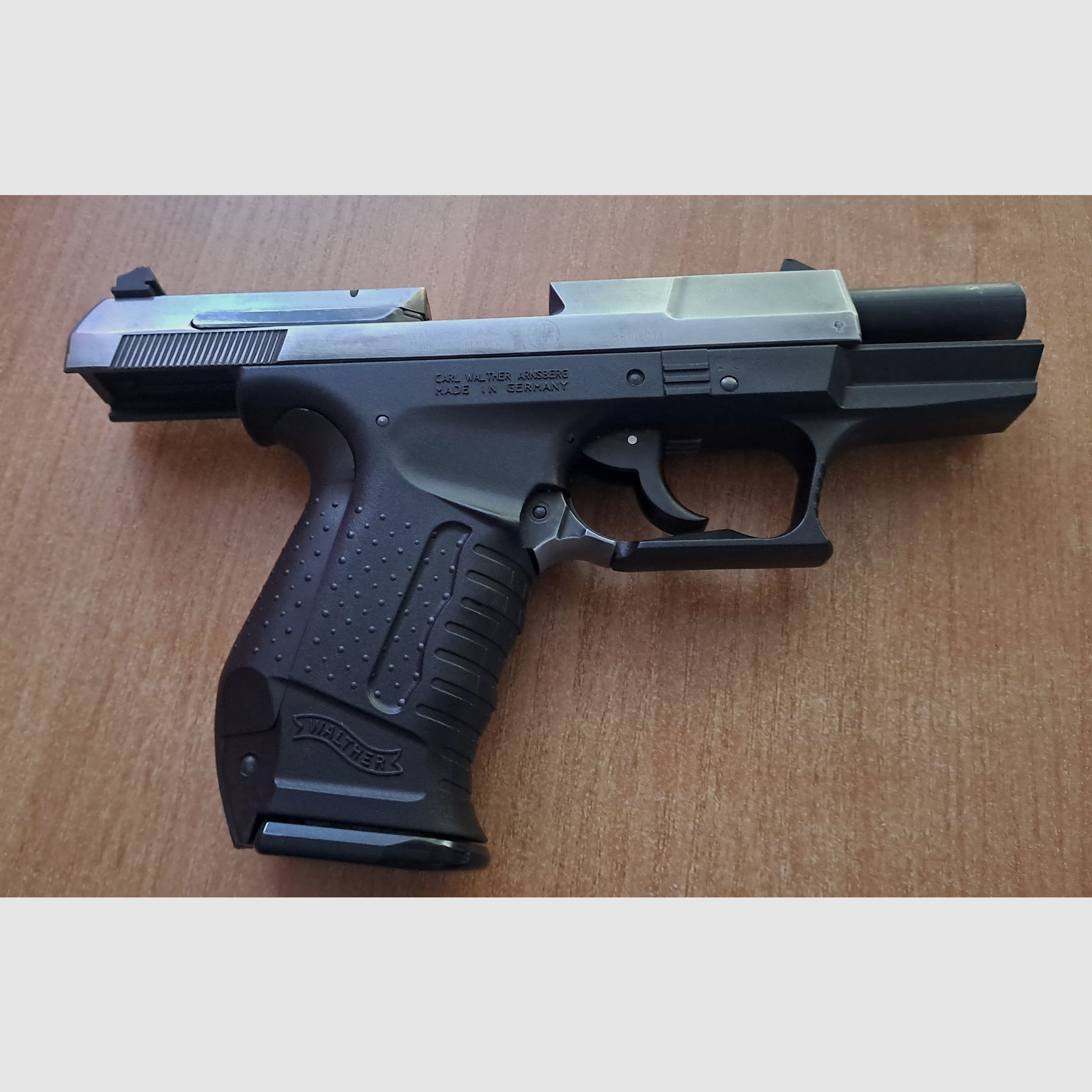 Walther P99- Cal. 9 mm blank/ PTB 637