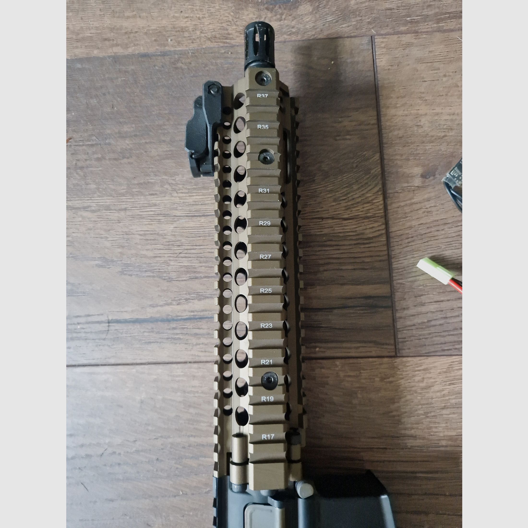 Daniel defense Mk18 Specna Arms SA-C19 AEG 1.5 Joule con batería