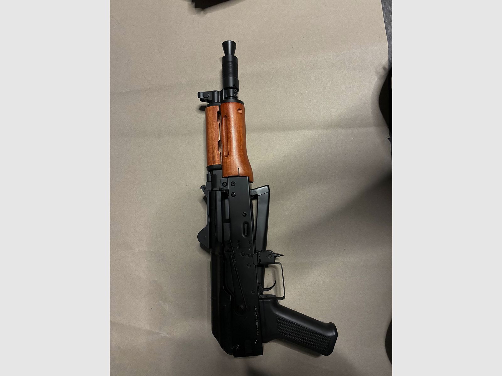 APS AKS74U Airsoft S-AEG 1,4J – OVP + 3 Mid-Caps + Extras