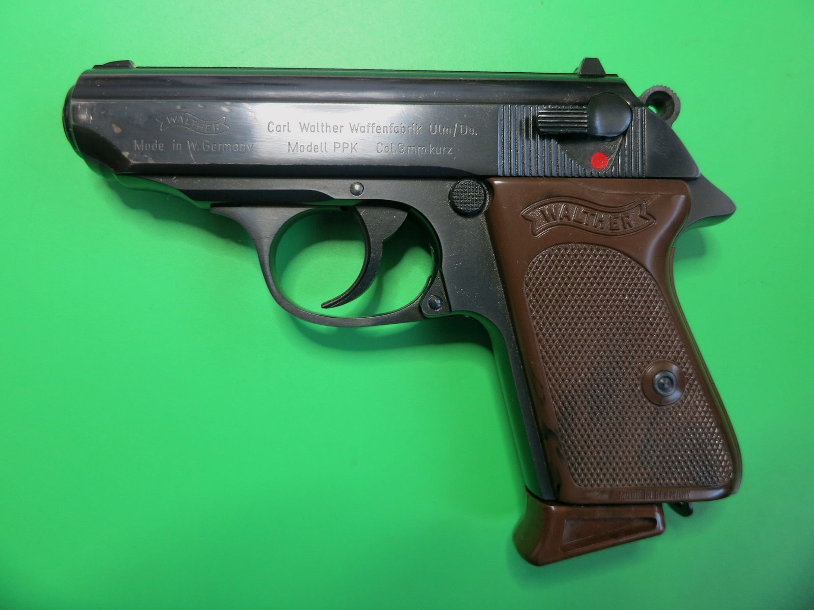 Halbautomatische Pistole, Walther PPK, Kal. 9 mm Kurz, braune Griffschalen       #74