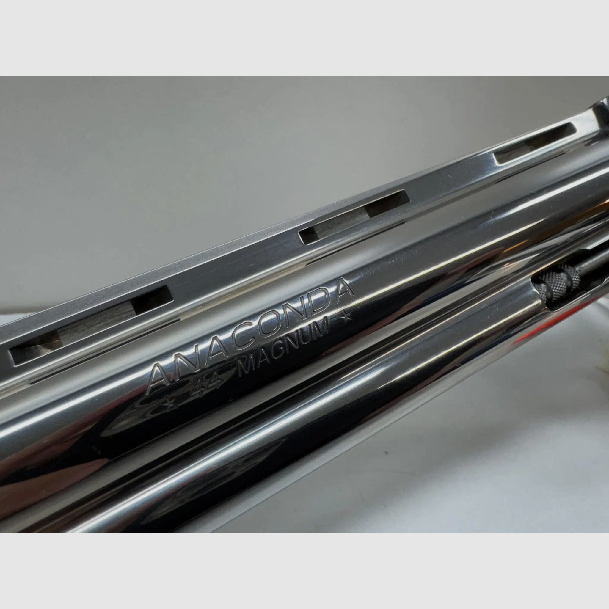 COLT Anaconda 8″ | .44 Mag.