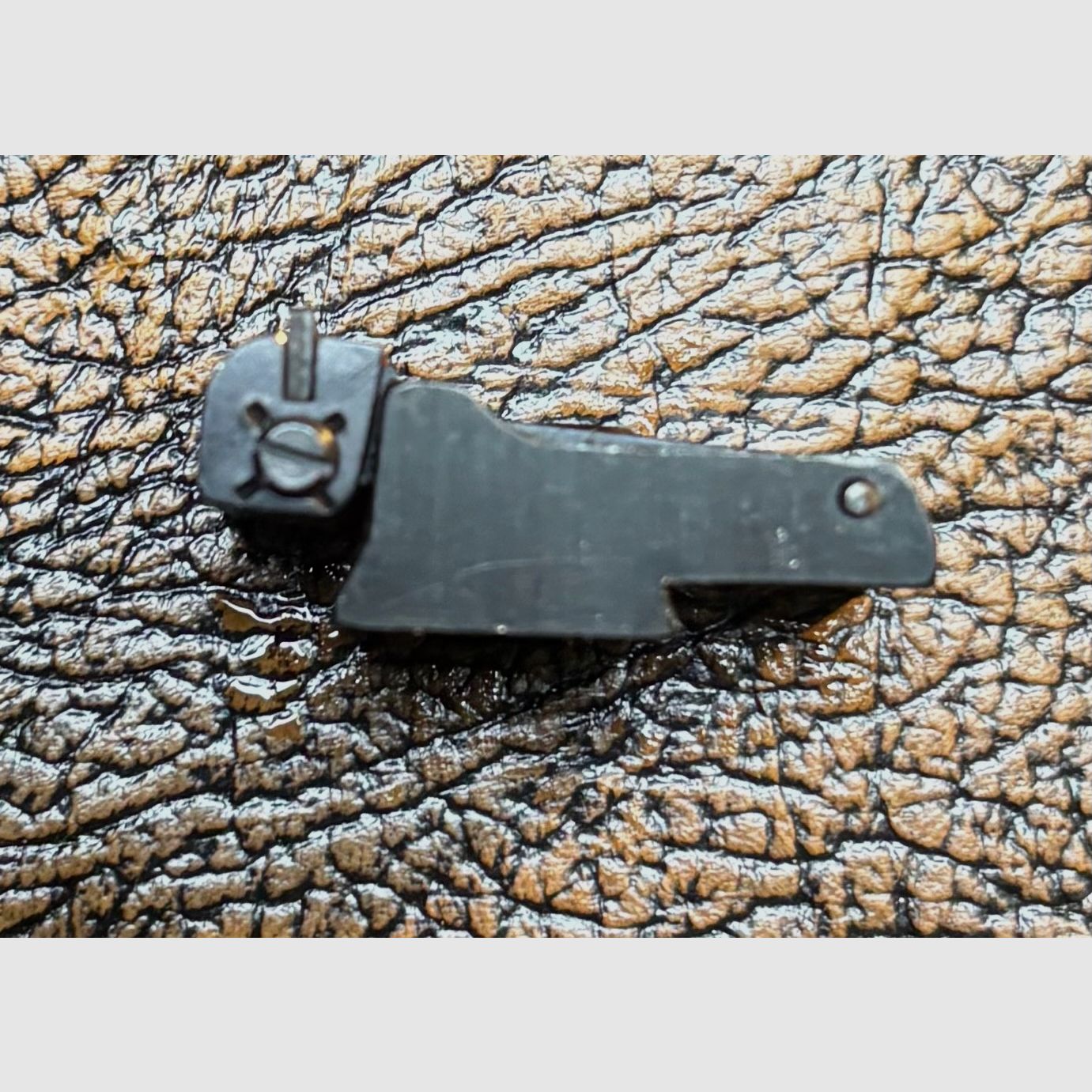 Neuwertige verstellbare Kimme für eine Ruger MK I oder II oder III ?