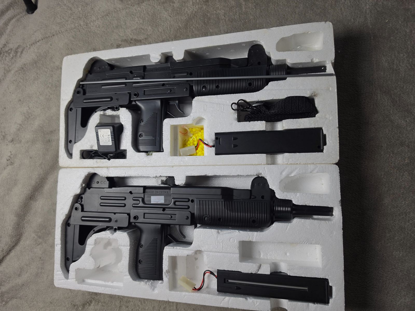 2x WELL D-91 UZI Airsoft SMG eléctrica Softair lote / set, imagen 2 de 9