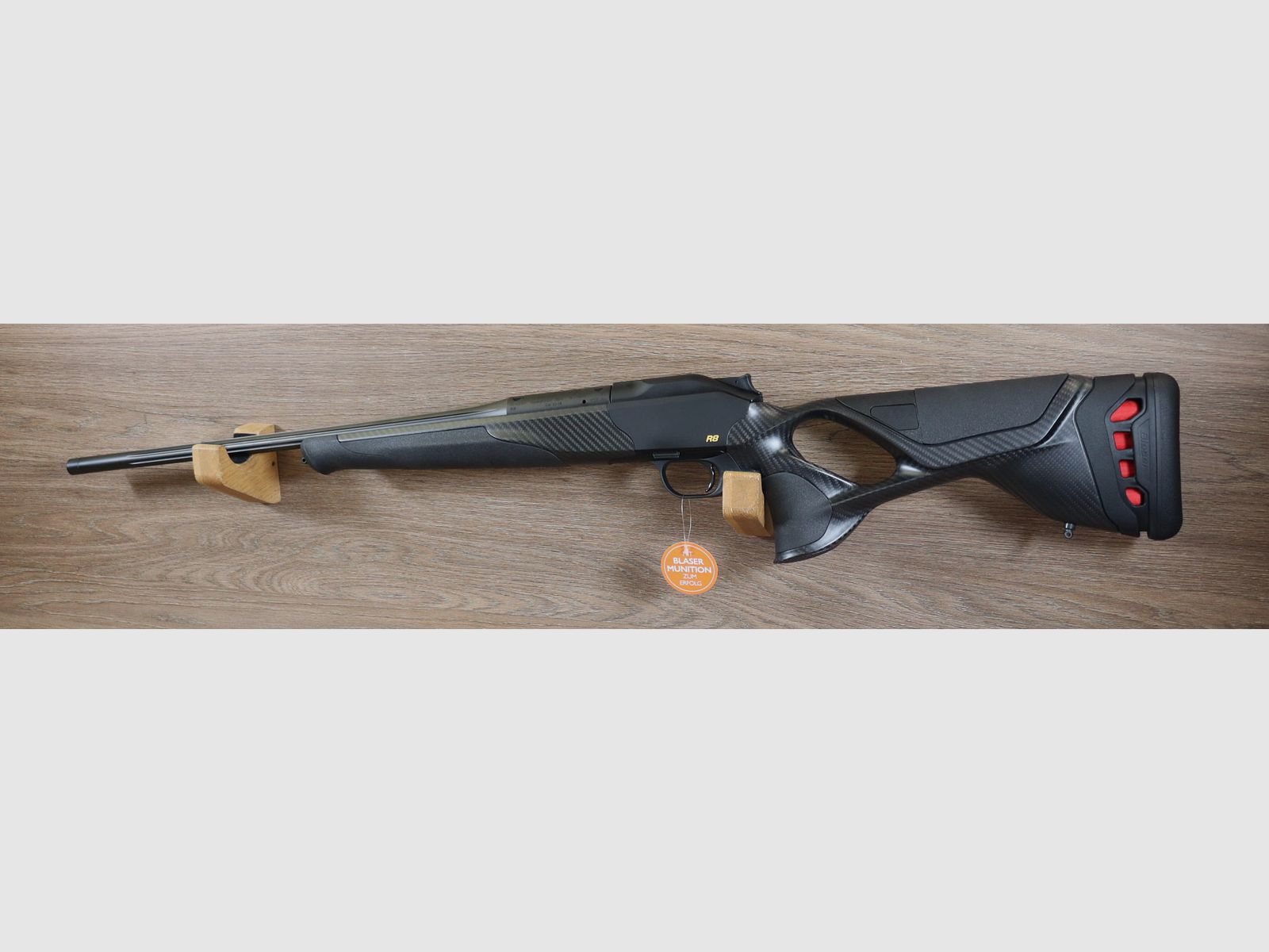 R8 Ultimate Carbone Kick Off Fluted 580mm M15x1, image 2 sur 2