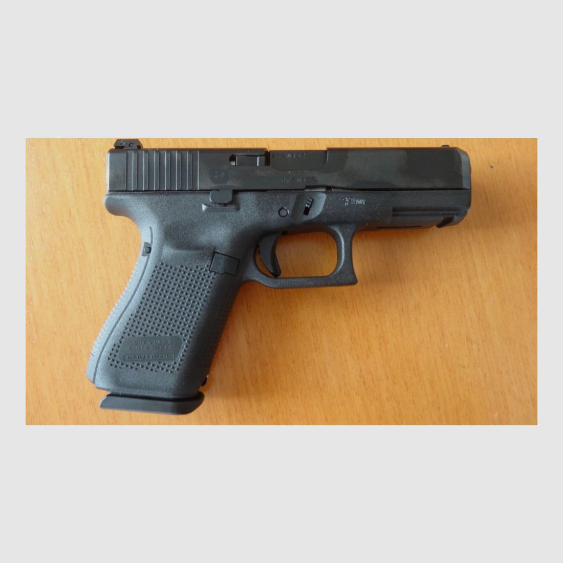 Glock Brandneu: Glock 19 Generation 5 - Cal. 9x19 mm