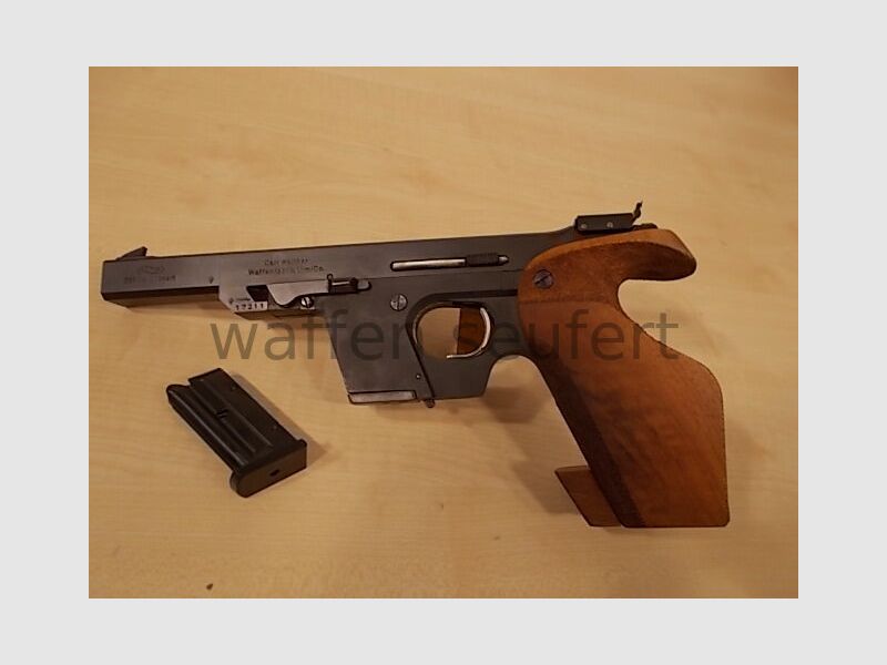 Walther OSP .22 short rapid-fire pistol + spare magazine