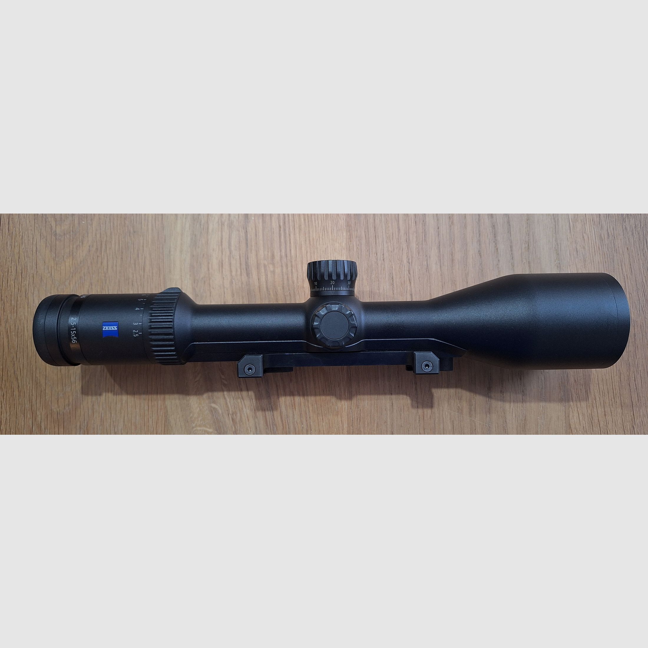 ZEISS Zielfernrohr Conquest V6 2,5–15x56 M mit ASV und Schiene 