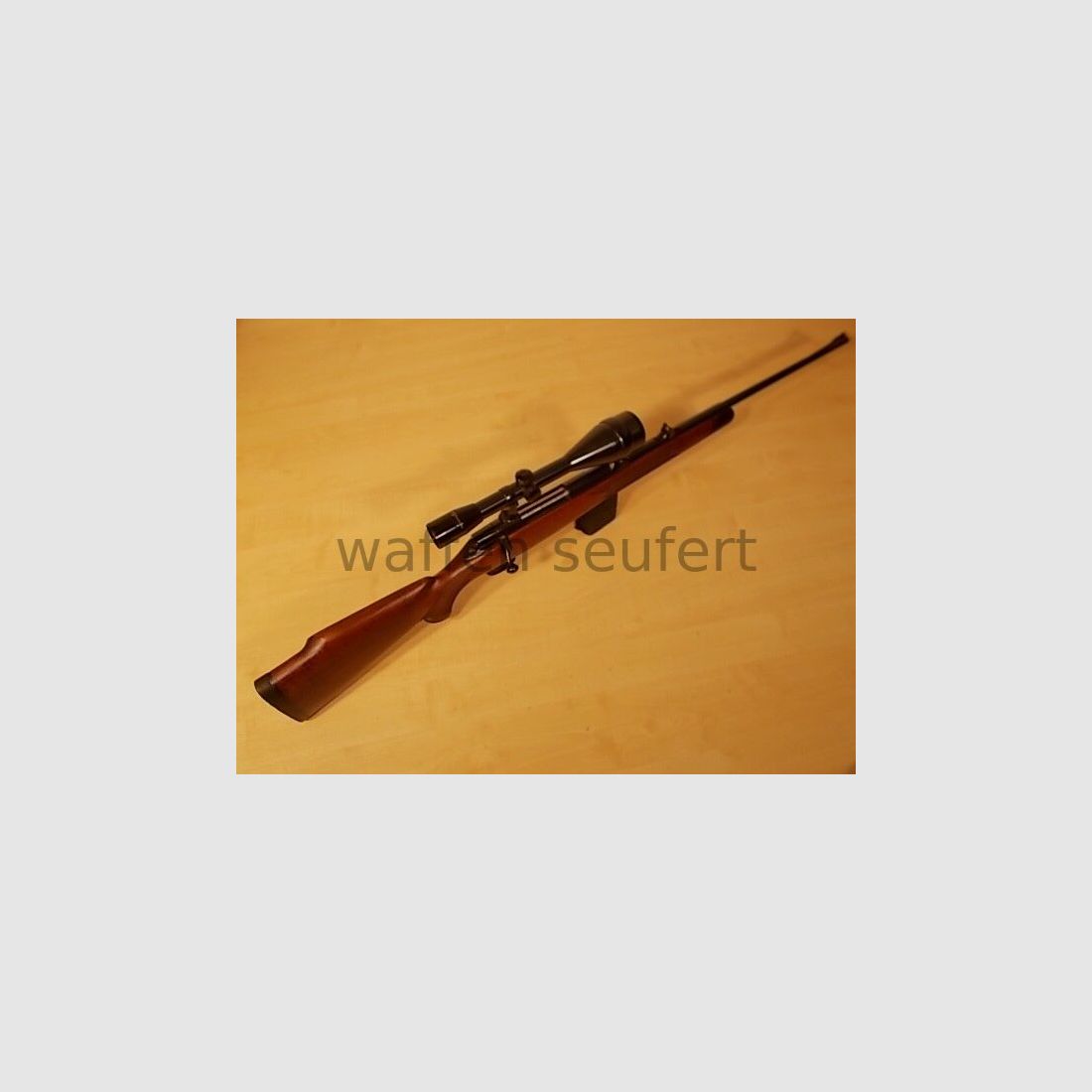 Rifle de repetición de caza Dynamit-Nobel RWS 75KL