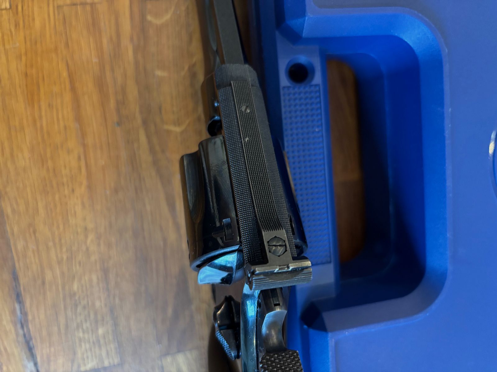 Smith & Wessen Revolver M 27/2