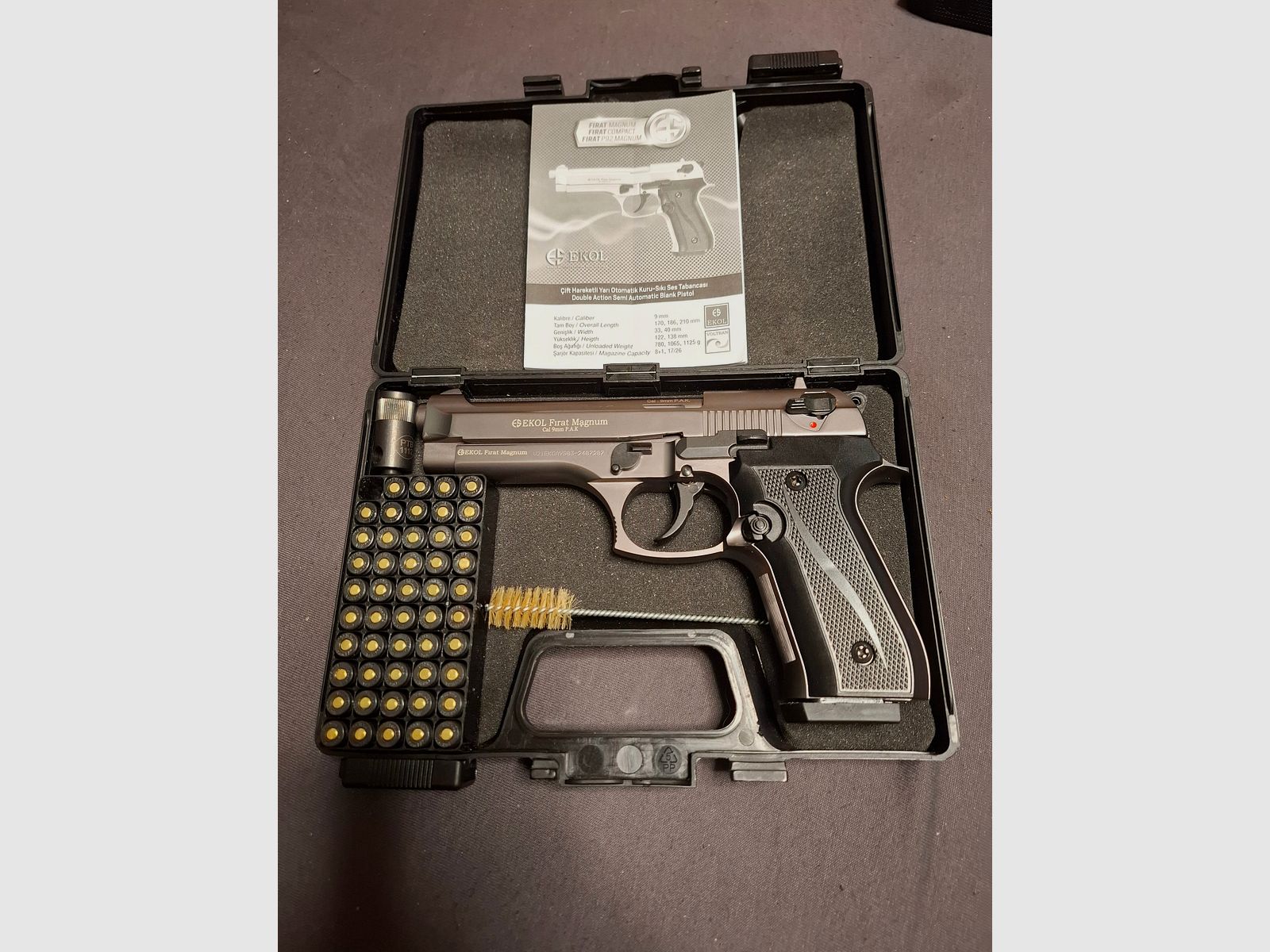 Ekol Firat Magnum Titan 9mm P.A.K. met munitie