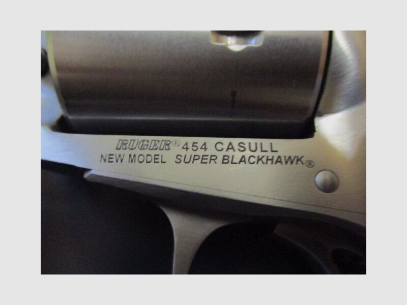 Revolver Ruger Super Blackhawk 4 5/8 Zoll .454 Casull -nur 3 in Deutschland SB