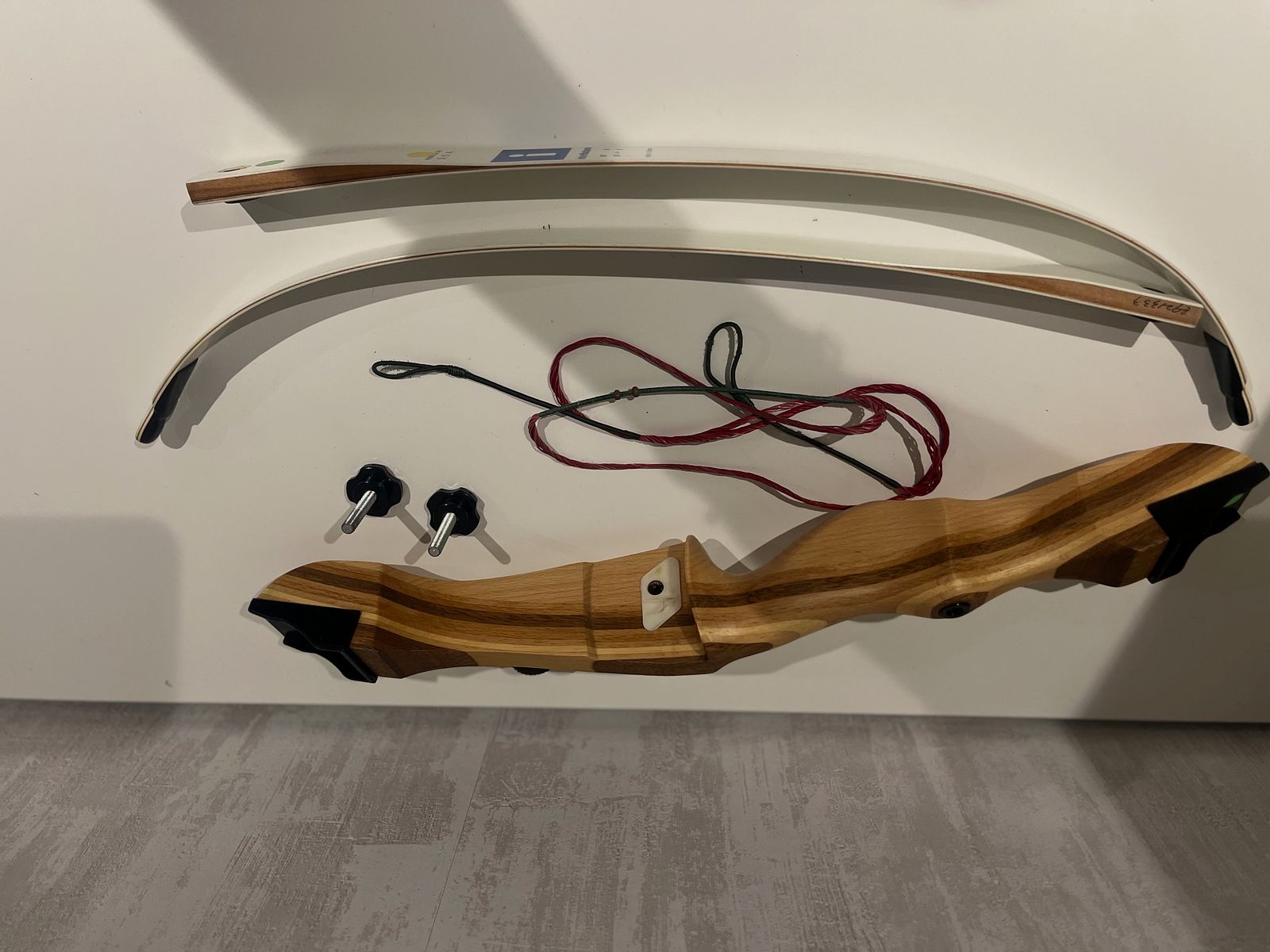 Kinder-Recurvebogen aus Holz – ideal für Einsteiger
