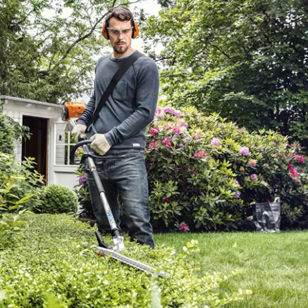 STIHL KombiWerkzeug HL-KM Heckenschneider am Schaft 145°, Bild 3 von 3