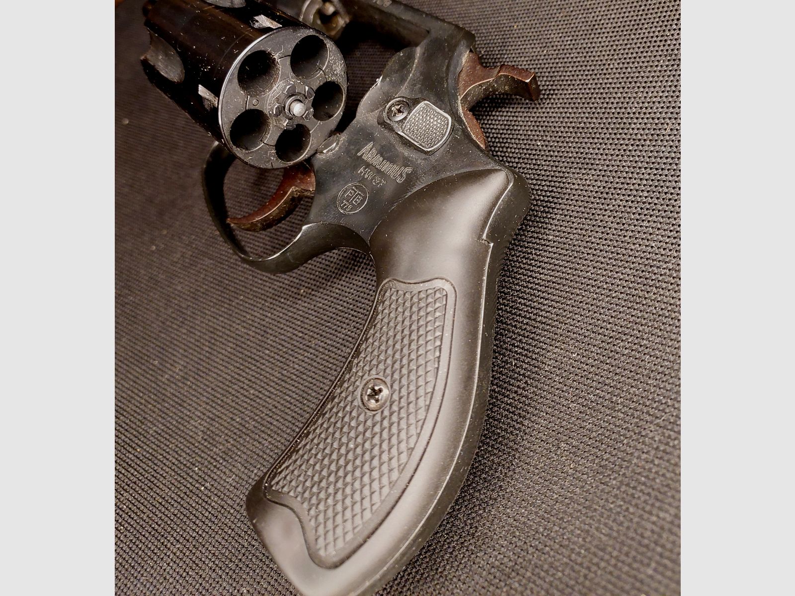 Weihrauch HW37 kal. 9mm R.K. (PTB 887) Arminius HW 37 schreckschuss revolver