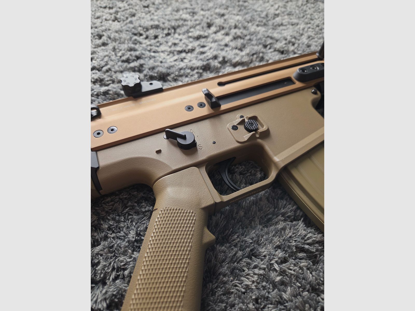 Begadi Mk16  Sport / Scar-L in Tan mit PRO FNS CNC Alu Rotary Hop Up Upgrade