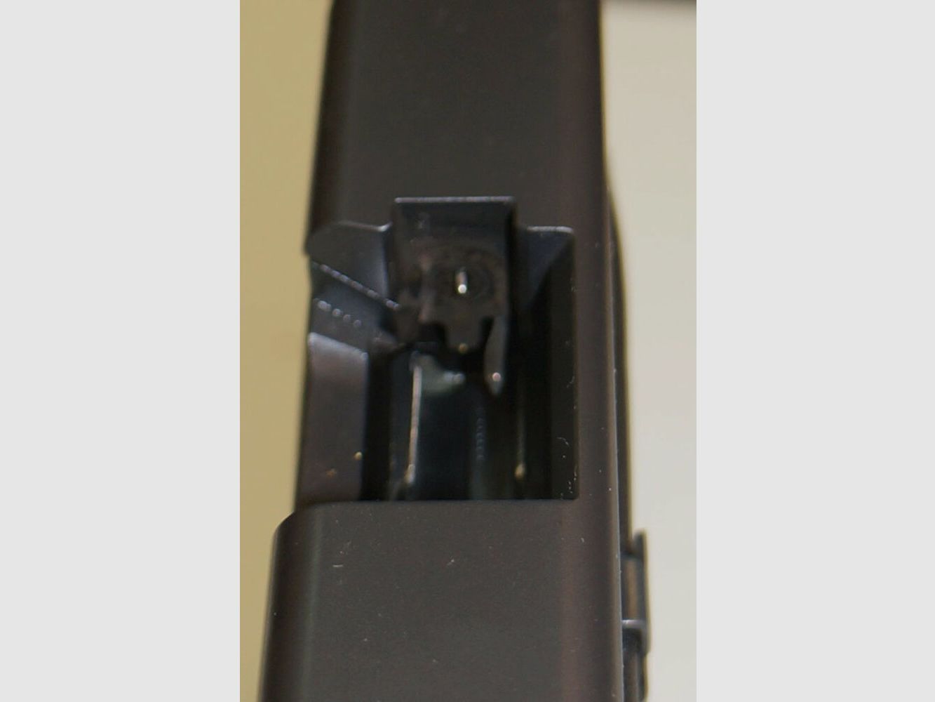 Glock pistol Glock 17 Gen4 in caliber 9mm Para (9x19) including accessories