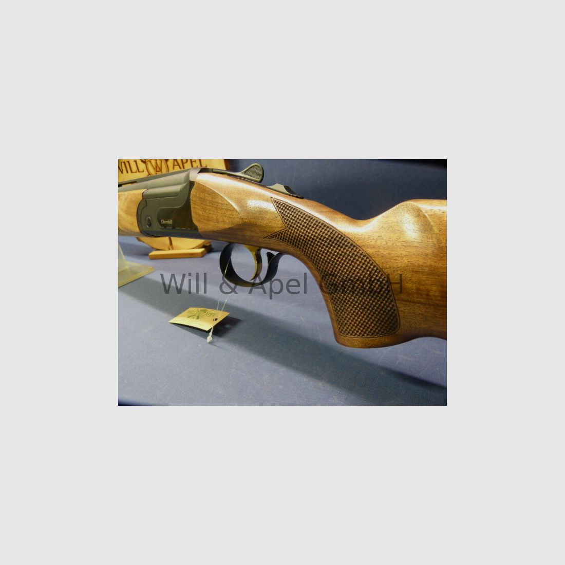 Akkar Churchill Lady Black