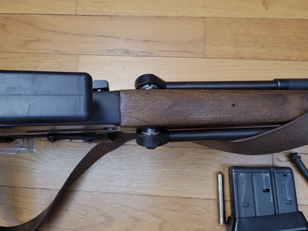 Wunderschönes und sehr seltenes Präzisionsgewehr FR-F1 Typ A – Originalkaliber 7,5×54 MAS – Zielfernrohr APX 806 Nr. 3 (das richtige!) – Spiegel-Lauf mit vollem Potenzial – 2 Magazine mit Gummifuß (auch die richtigen!) – Hervorragender Zustand – Wunderschöne Waffe und Highlight einer französischen Vorschriftssammlung – TBE++, Bild 14 von 30