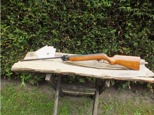 DDR air rifle 303-6 with carrying strap