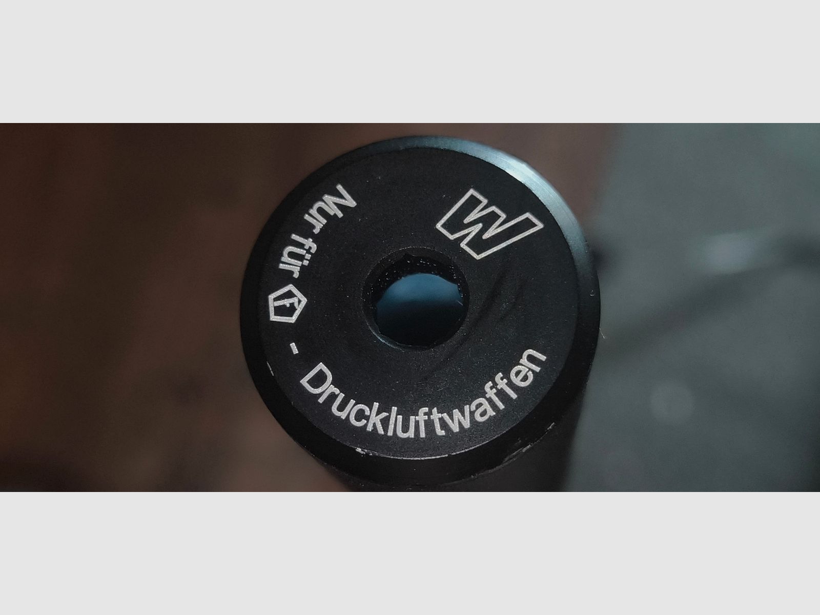 Weihrauch HW 35 im  Kaliber 4,5mm, mit ZF BUSHNELL 3×7×20mm &  Weihrauch Schalldämpfer 15mm +2mal Dosen Spitzkopf Diablos  4,5mm