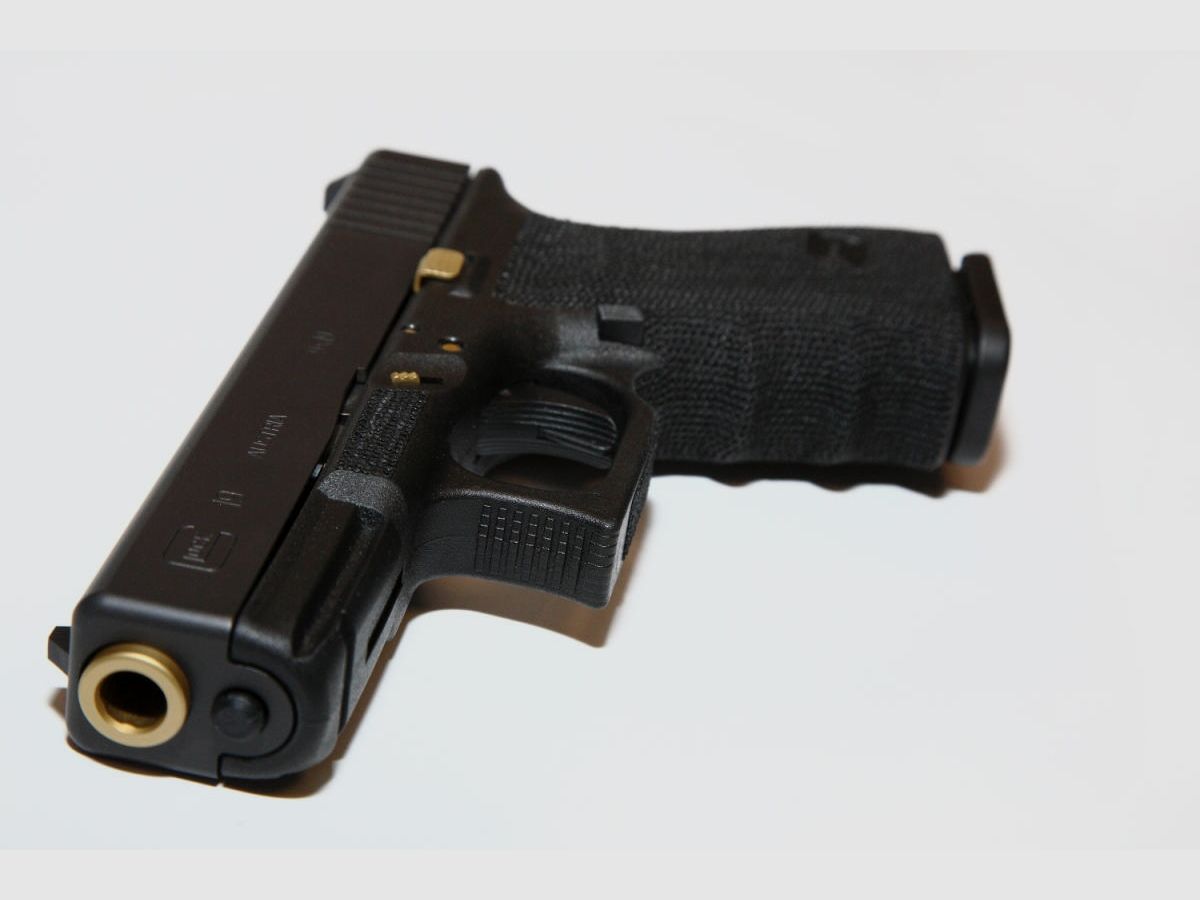Glock – golden EYe, Bild 1 von 7