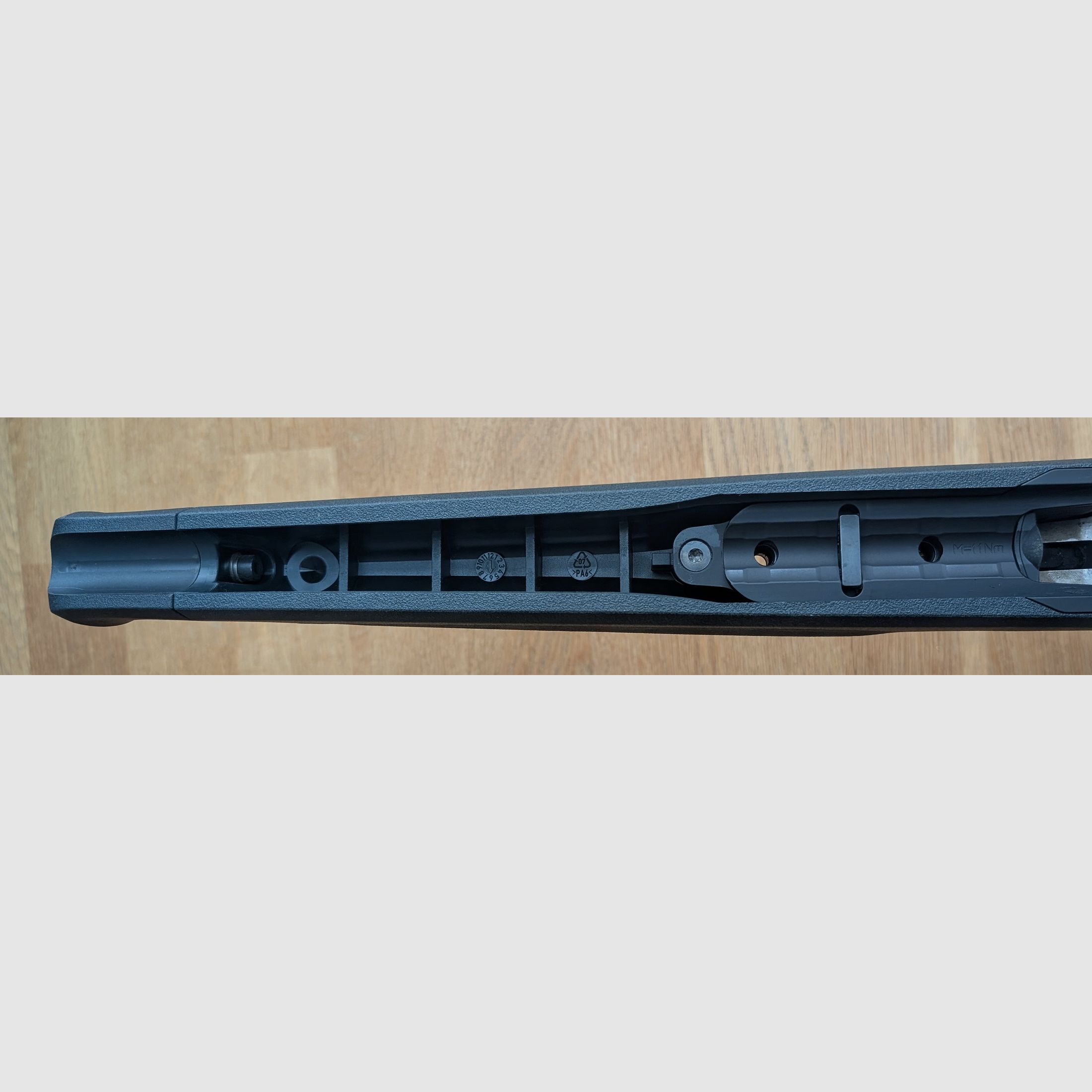 Blaser R8 Professional grün Gehäuse/System mit Schäftung inkl. Abzugseinheit