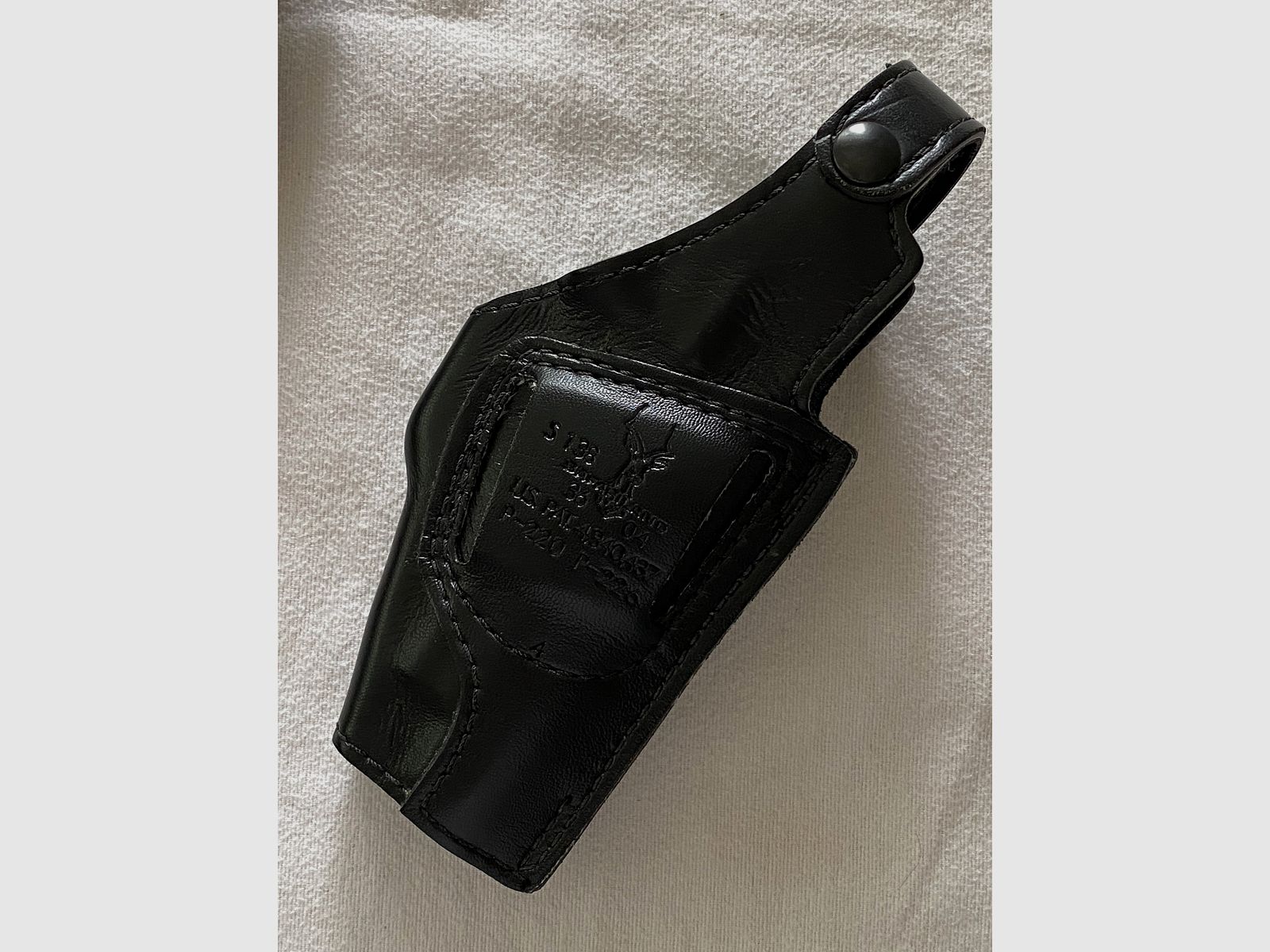 3 leren holsters Colt Phyton, Sig Sauer, Glock 19 Links