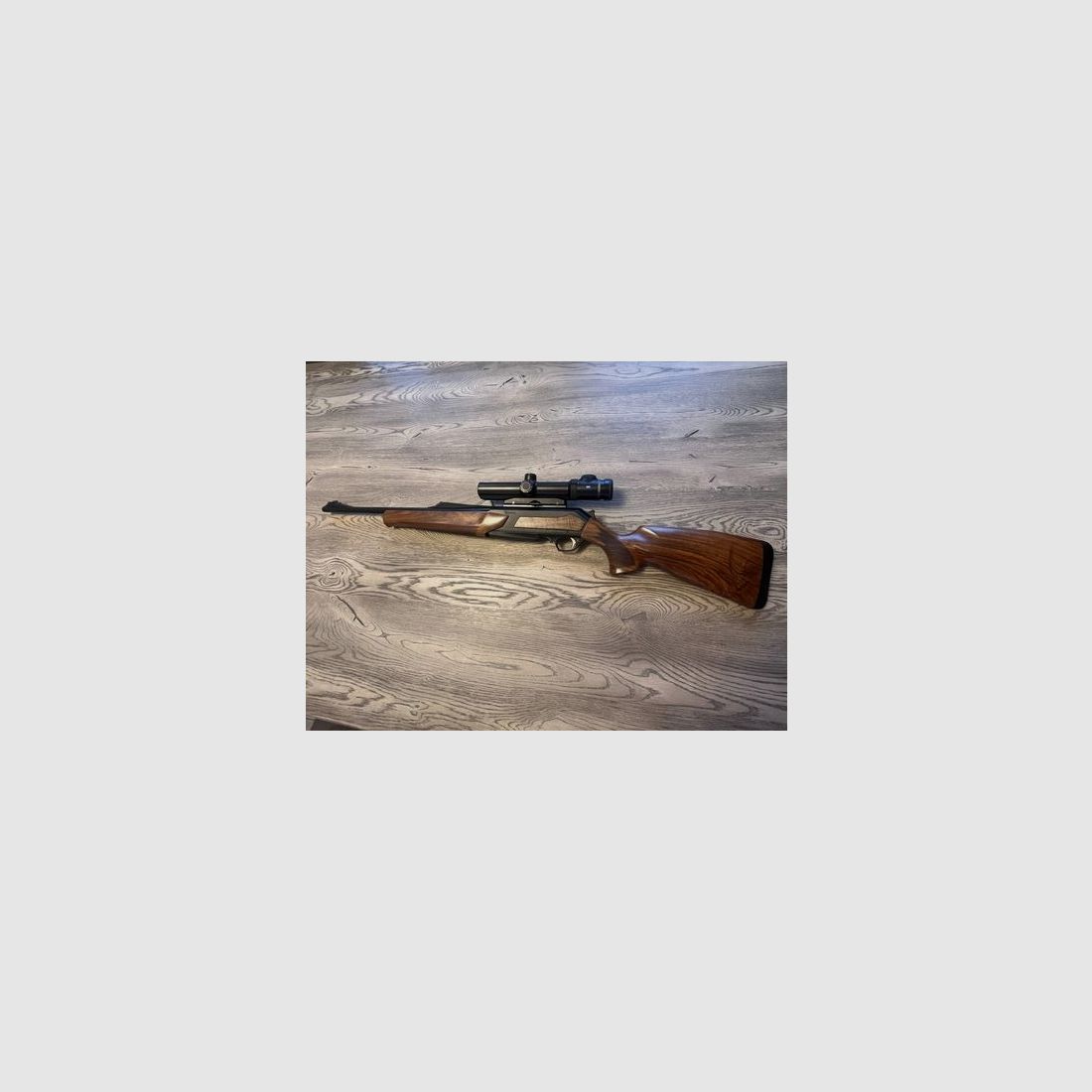 semi-automatic rifle Browning Bar Zenith Wood HC caliber .30-06 with Zeiss Victory V8 M 1.1-8x30
