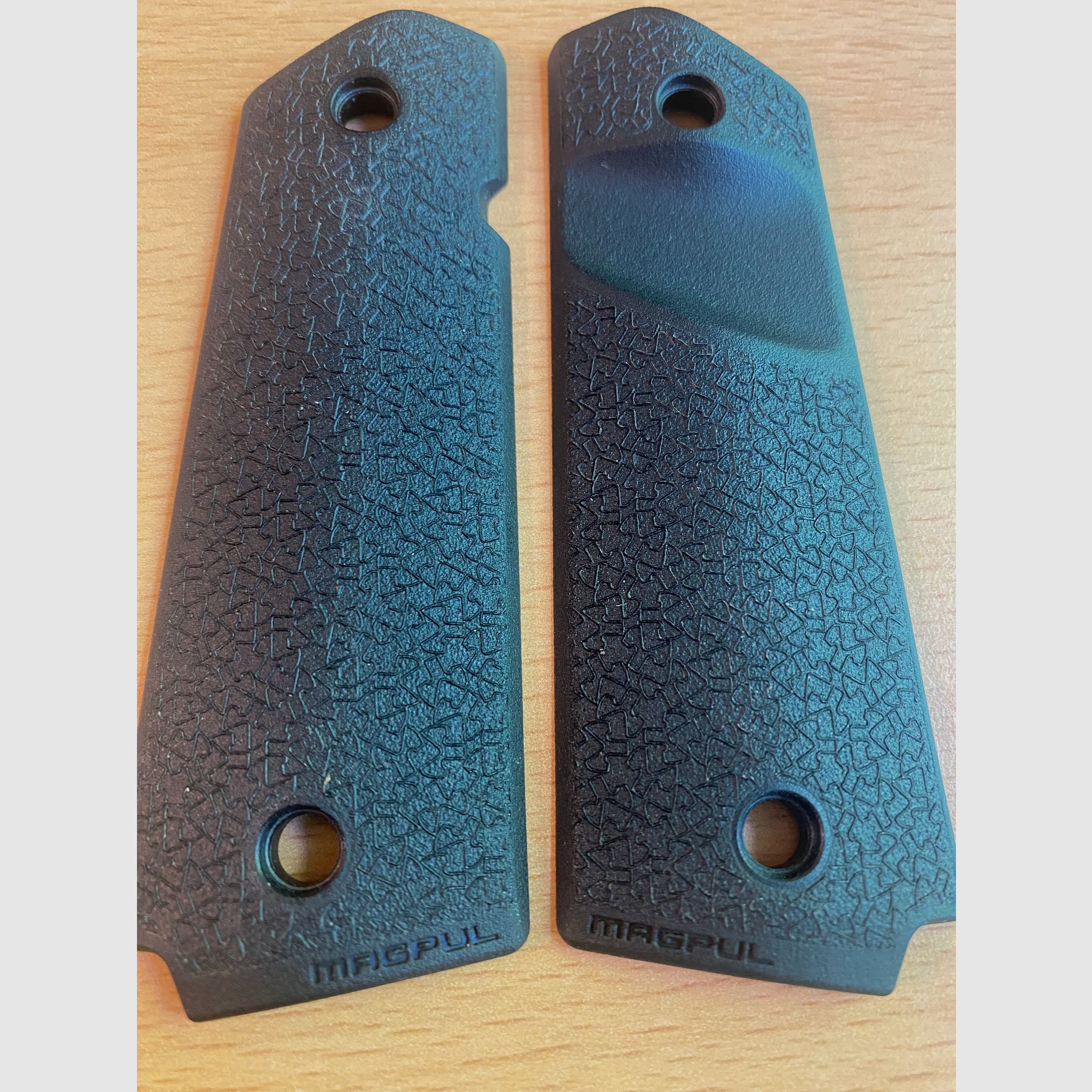 Pannelli di presa Magpul MOE 1911 nero, immagine 1 di 3