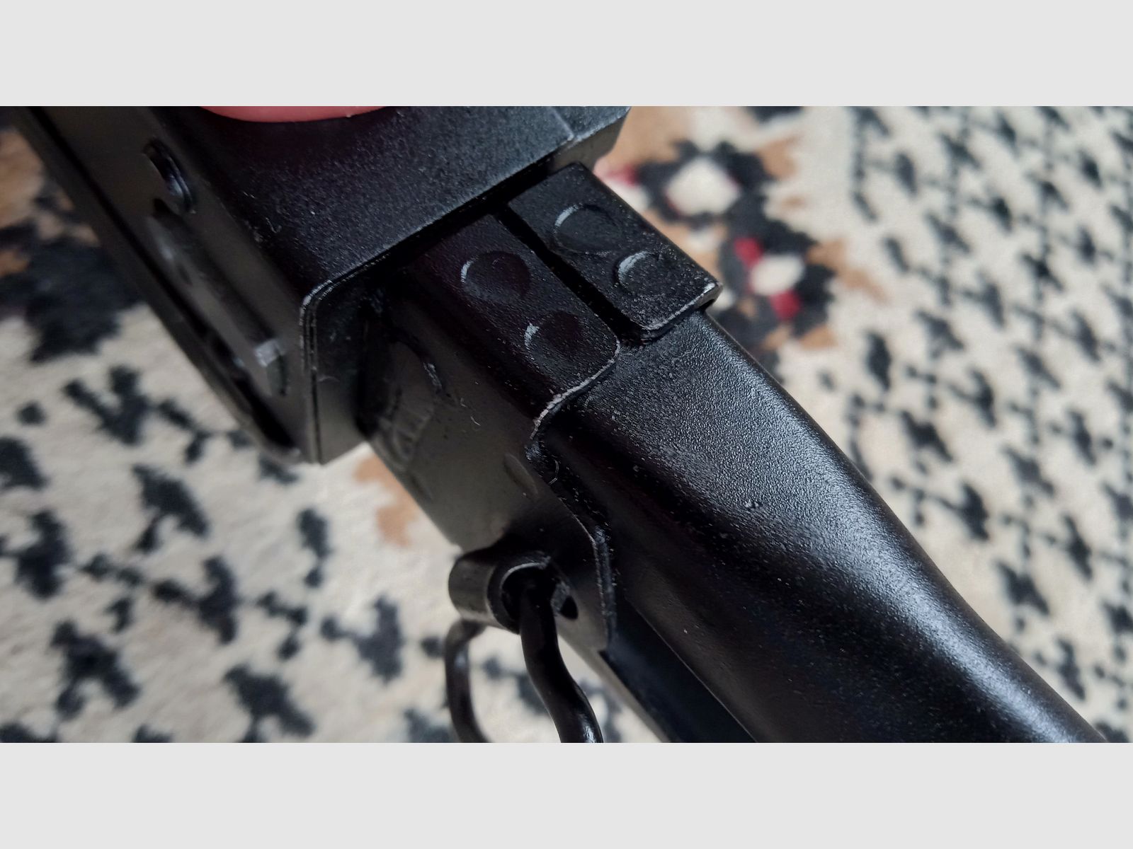 Absolument de haute qualité et proprement fabriqué russe 5,5 mm Saiga / Izhmash Squelette Crosse pliante pour AKS-74 / AK Crosse pliante 5.5 Triangle Side Folder