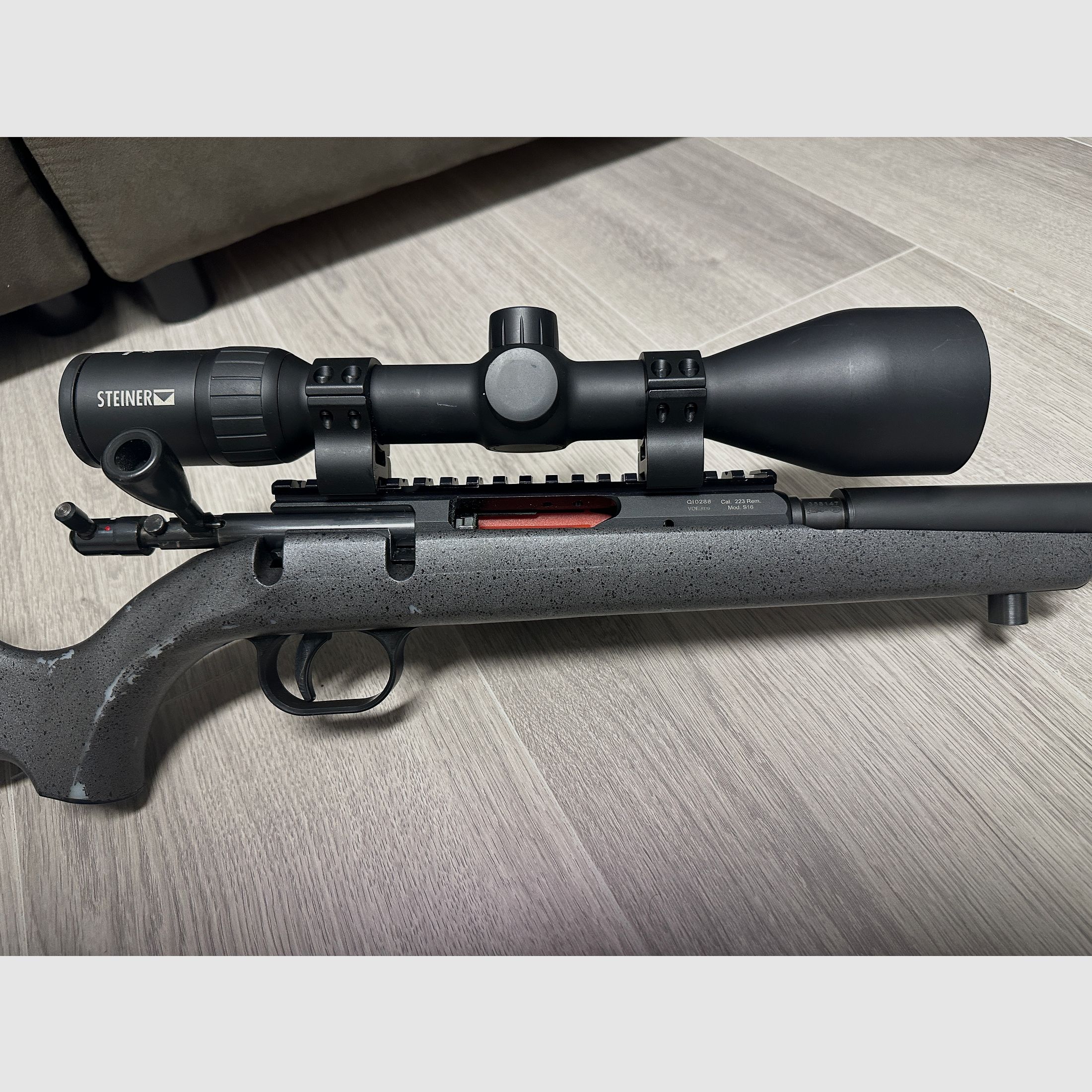 Voere S16 .223 Remington Repetierer mit Integralschalldämpfer Schonzeitbüchse